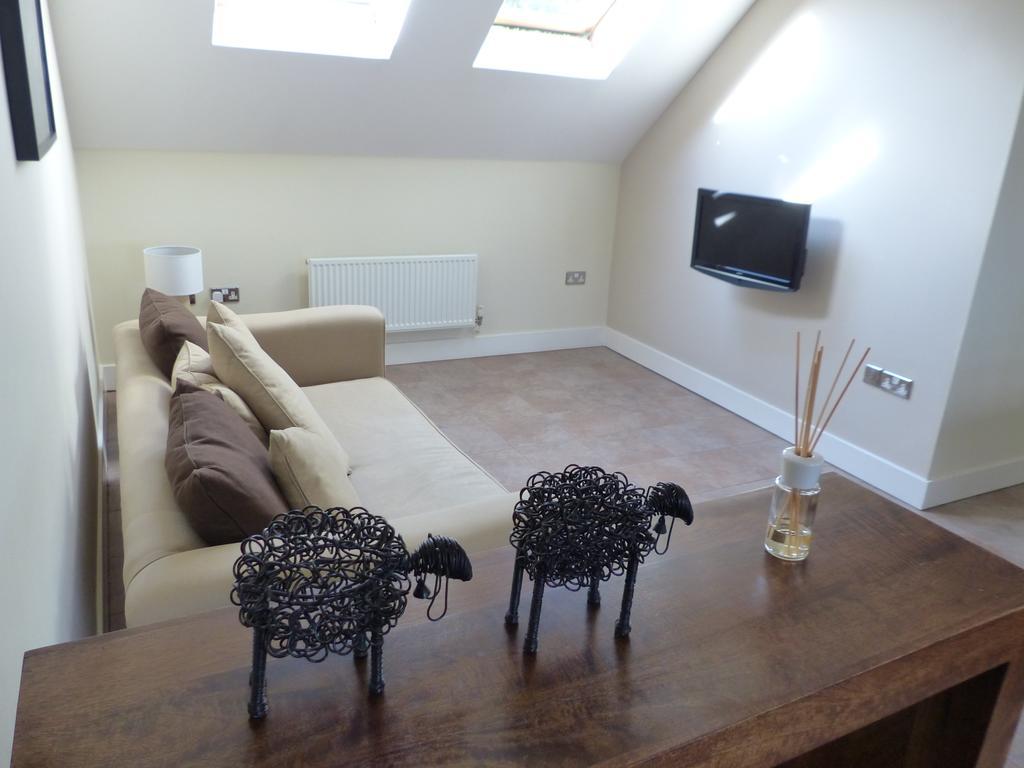 St Raphael House, City Centre Charming Apartments Basingstoke Ngoại thất bức ảnh