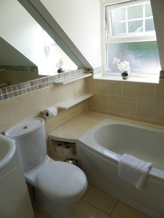St Raphael House, City Centre Charming Apartments Basingstoke Ngoại thất bức ảnh